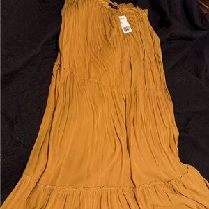 NWT mustard tiered maxi skirt